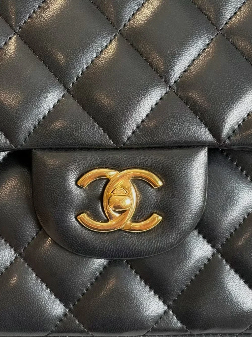 CHANEL JUMBO Classic Double Flap Bag Quilted Caviar BLK